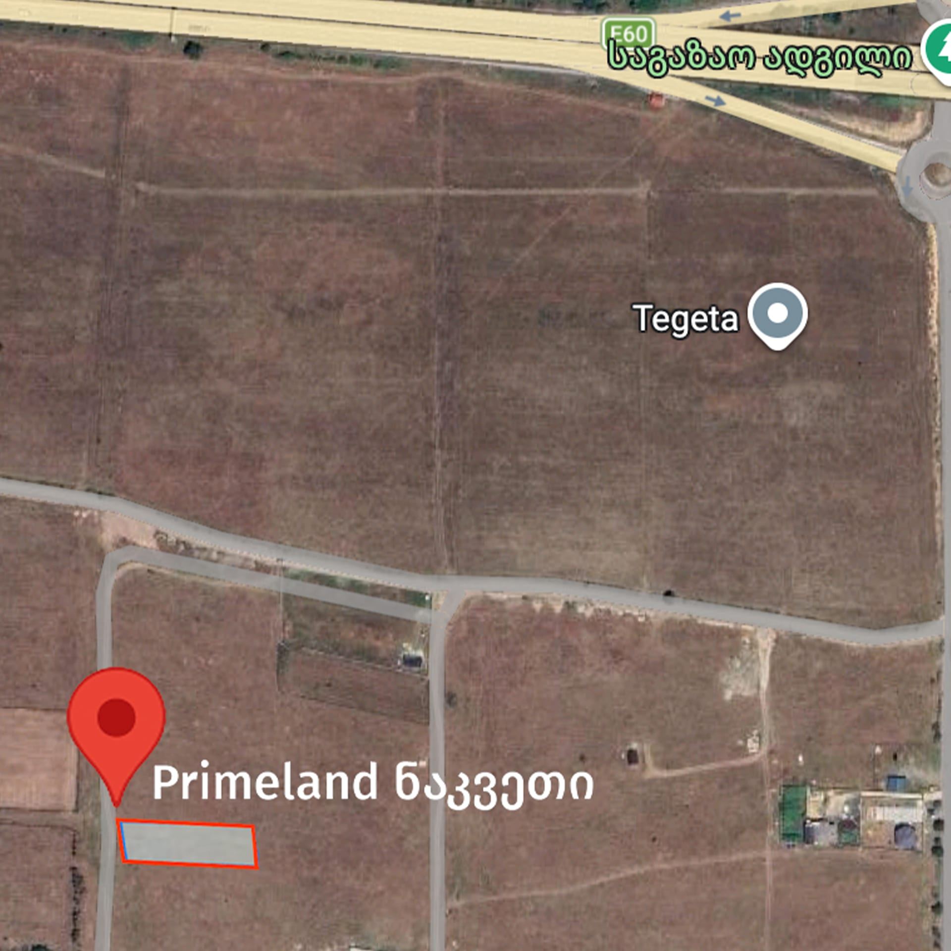 Google Maps-ის სქრინშოტი: ნაკვეთის ლოკაცია Tegeta-ს უკან, E60 მაგისტრალის გასწვრივ
